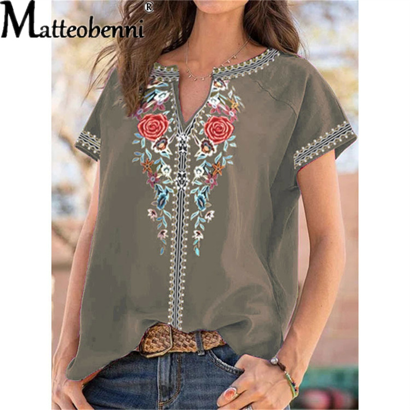 Urban Ethnic Fashion - Kaus Lengan Pendek Gambar Cetak Leher