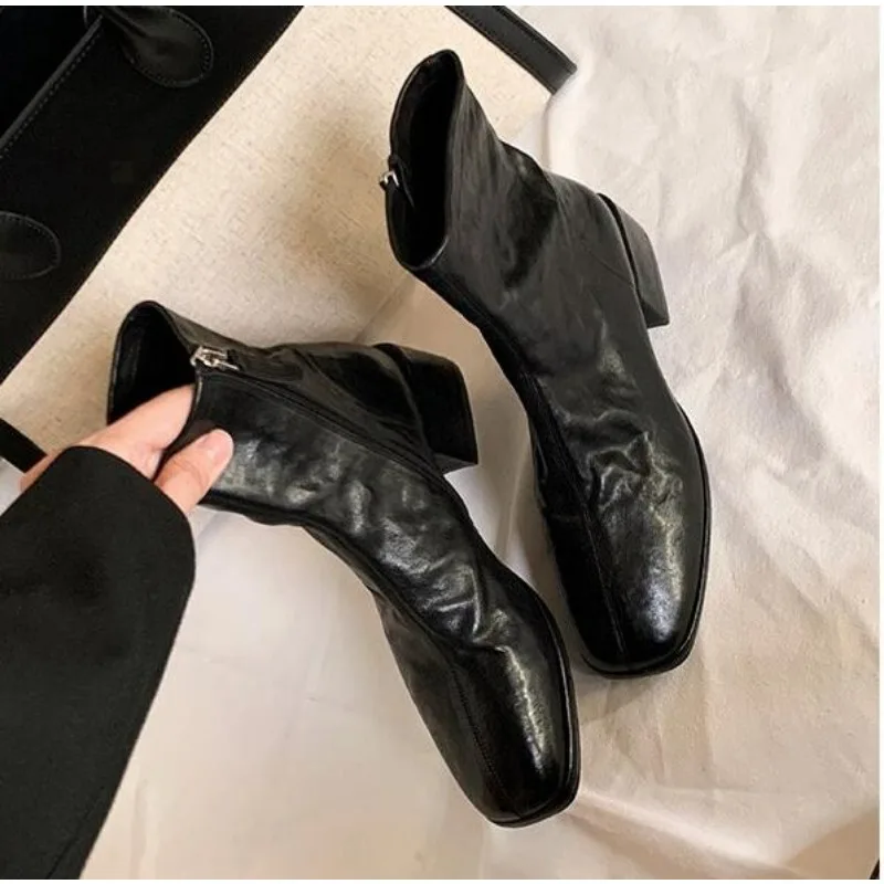 Sepatu bot pendek kulit lembut - Ethnic Fashion Designer ulasan dan harga